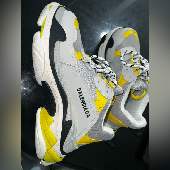 Balenciaga like new never burned was only used once - Picture 1 of 6